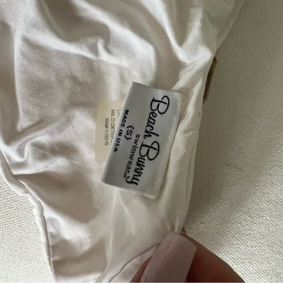 BEACH BUNNY White Bikini Set - Picture 6 of 14